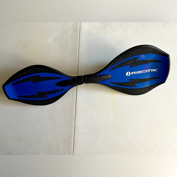 Razor Other - Razor RipStick - Used GREAT condition- 27” BLUE -